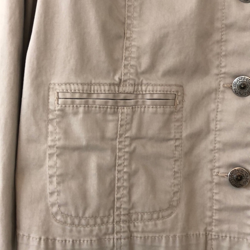 Lightweight jacket - Picture 3 of 5